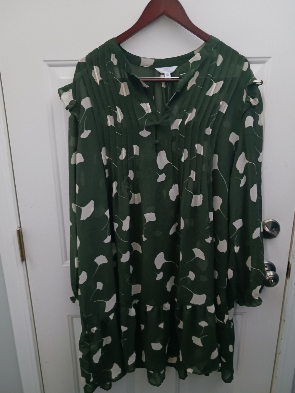 Time and Tru Green Floral-Print Long Sleeve Tunic Dress